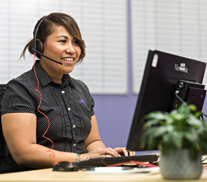 MAX employee at call centre